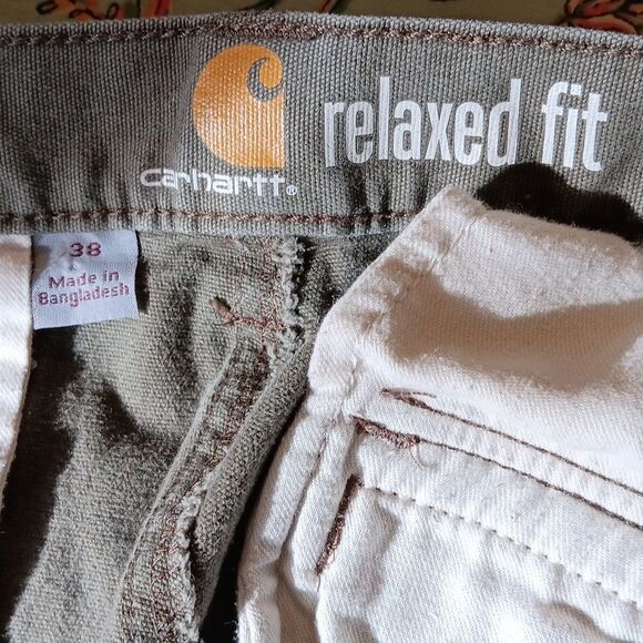 Carhartt Olive Relaxed Fit Cargo Shorts with Sturdy Design - Picture 7 of 10